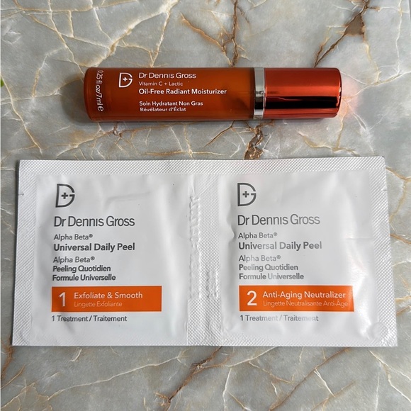 Dr. Dennis Gross Skincare Vitamin C Lactic Oil-Free Radiant Moisturizer and Peel - Picture 3 of 3